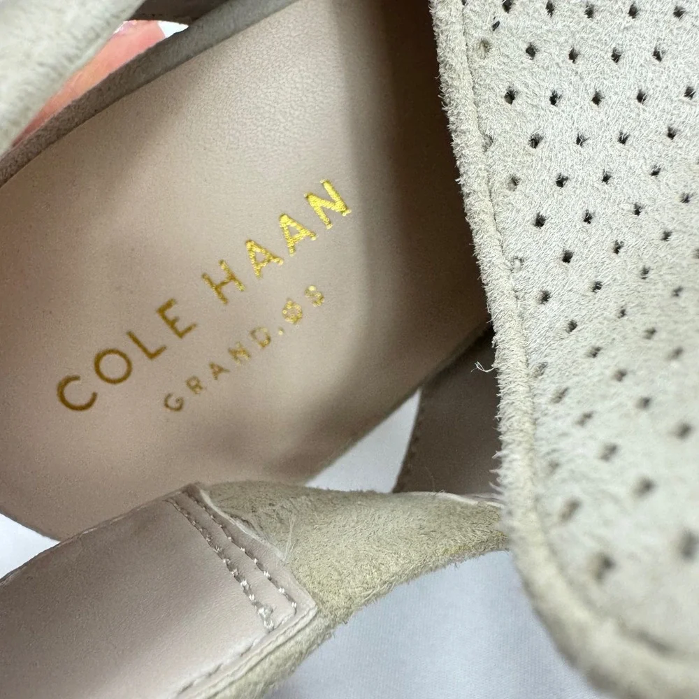 Cole Haan Grand.OS Women Beige Perforated Suede Block Heel Sandals‎ W14726 Sz 9B